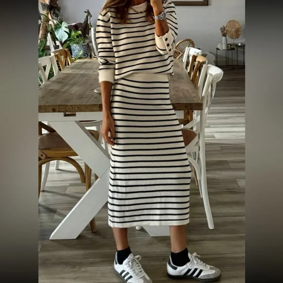 1068. Striped long sleeve & midi skirt set black cream - Picture 1 of 2